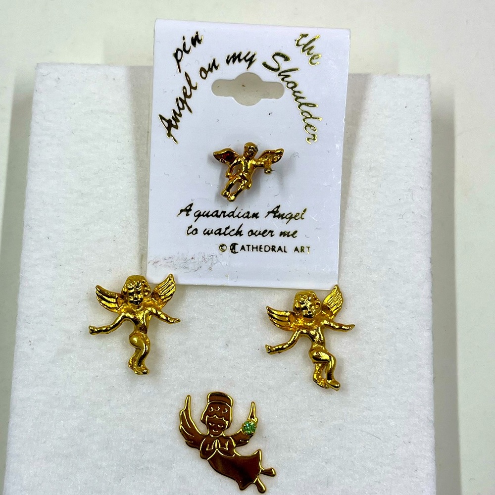 Lot of 4 Vintage Gold Plated Angel Tac Pins